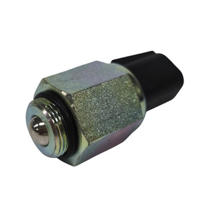 El XS4T15520AA es adecuado para el interruptor de luz de marcha atrás FORD Mondeo - Product Image 2