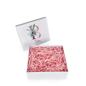 Caja de Regalo con Diseño de Letra Personalizada - Set de Regalo Premium (Slug Personalized-letter-designed-gift-box) - Product Image 1