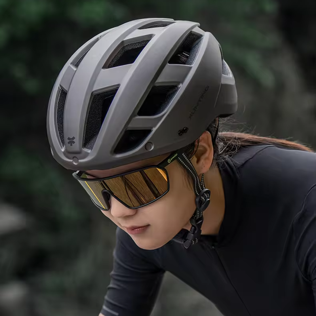XUNTING 2-Piece Shell Bicycle Helmet Googles Crash-Proof Anti-Shock Breathable Safety Protection 800g Lightweight