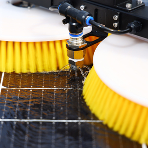 Robot de nettoyage solaire à double brosse, machine de nettoyage automatique de panneaux photovoltaïques pour les systèmes solaires sur toiture et au sol - Product Image 5