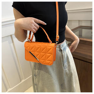 I-0988 Bolso Bandolera de Moda para Mujer, Multicolor, con Diseño de Diamantes Cuadrados, para Verano e Invierno, con una Sola Correa - Product Image 6