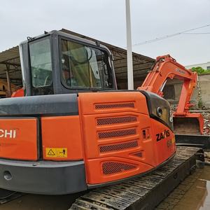 Excavateurs d'occasion HITACHI ZX65USB du Japon de 6 tonnes en bon état Excavateurs hydrauliques sur chenilles d'occasion à bas prix à vendre - Product Image 1