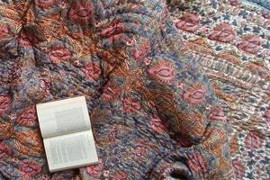 Edredón de algodón con estampado floral hecho a mano, ropa de cama con estampado de bloque indio, edredón estampado con bloque de mano para todas las estaciones - Product Image 4