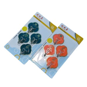 Paquete de 4 ganchos adhesivos mágicos con estampado de flor de ciruelo, en blíster, ganchos adhesivos acrílicos, ganchos para puerta sin dejar rastro - Product Image 1