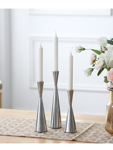 Vente en gros d'ornements de bougeoirs en stock avec une taille fine, accessoires pour dîners romantiques à la chandelle de la Saint-Valentin - Mages - Product Image 3