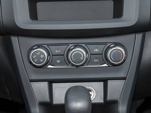 ซิลฟี่ รุ่นคลาส<span class=keywords><strong>ส</strong></span>ิค คอมฟอร์ท อิ<span class=keywords><strong>ด</strong></span>ิชั่น ปี 2024 เครื่องยนต์เทอร์<span class=keywords><strong>โบ</strong></span>ใหม่ ล้อแม็ก R16 เกียร์อัตโนมัติ น้ำมันเบนซิน รถเก๋ง ขับเคลื่อนล้อหน้า ไฟหน้า LED - Product Image 6