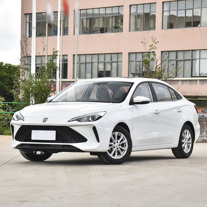 Precio de fábrica Roewe I5 Sedán LHD Manual FWD 1.5L Neumáticos R16 Cámara Trasera Luz Nueva Exportación Hecho en China Venta al por Mayor - Product Image 1
