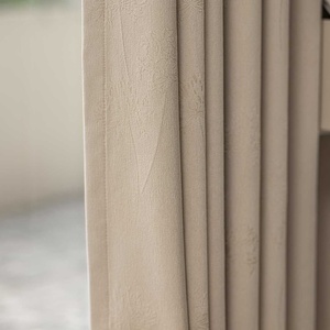 Cortina de Chenilla Opaca de Grado Comercial, Jacquard de Doble Cara, Proveedor para Hoteles, Fabricante para Pedidos al por Mayor y Tamaños Personalizados - Product Image 3