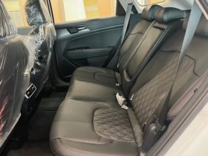 Nuova Auto Coreana <span class=keywords><strong>Kia</strong></span> <span class=keywords><strong>Sportage</strong></span> 2026, <span class=keywords><strong>KIA</strong></span> <span class=keywords><strong>Sportage</strong></span> HYBRID 1.5 T R ACE 2.0L 2WD SUV a Benzina, Auto Nuove in Vendita 2025 - Product Image 4