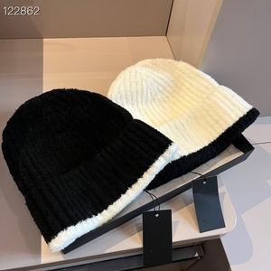 Bonnet en tricot Jacquard à carreaux épais et chaud de haute qualité DL, pompon à carreaux noir et <span class=keywords><strong>blanc</strong></span> <span class=keywords><strong>avec</strong></span> numérique, nouveauté 2026 - Product Image 1