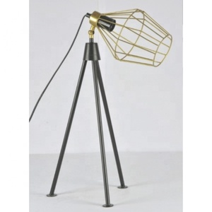 Antique Metal Lamp New Design Trendy Finishing Hot Selling Table Lamp Best Quality Handmade Fancy Table Lamp - Product Image 1