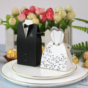 Scatole regalo di caramelle nuziali abiti da sposa e sposo a forma di scatole di carta - Product Image 2
