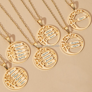 <span class=keywords><strong>Collier</strong></span> <span class=keywords><strong>Arbre</strong></span> <span class=keywords><strong>de</strong></span> <span class=keywords><strong>Vie</strong></span> Personnalisé avec Pendentif <span class=keywords><strong>Arbre</strong></span> Généalogique et Noms <span class=keywords><strong>de</strong></span> Enfants et Petits-enfants, Breloque Cercle Gravée en <span class=keywords><strong>Argent</strong></span> ou Or, <span class=keywords><strong>Collier</strong></span> <span class=keywords><strong>Arbre</strong></span> Généalogique - Product Image 1