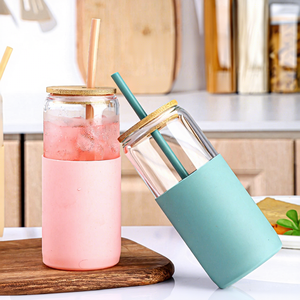 Gobelet en verre en stock avec couvercle en bambou et paille, tasse à café glacé avec manchon en silicone pour jus - Product Image 2
