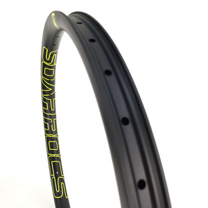 Llanta de bicicleta de montaña SoarRocs SR32C40DH 26 pulgadas 29er 27,5 <span class=keywords><strong>Mtb</strong></span> <span class=keywords><strong>llantas</strong></span> de <span class=keywords><strong>carbono</strong></span> 32h sin gancho 32mm de profundidad 40mm de ancho AM DH llanta <span class=keywords><strong>Mtb</strong></span> - Product Image 4