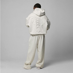 เสื้อฮู้ดดี้ผู้ชายแบบโอเวอร์ไซส์ ผ้าคอตตอนผสม 350 กรัม บุขนด้านใน ทรงหลวม ไหล่ตก ปักลายนูน ผลิตตามสั่งจากโรงงาน - Product Image 2