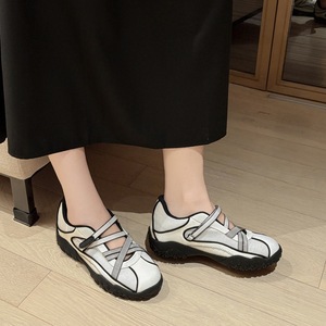 Chaussures décontractées coréennes à semelles épaisses, nouveau style 2026, rétro et polyvalentes, avec fermetures Velcro, chaussures de sport - Product Image 4