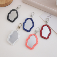 Vente en gros usine : Porte-clés miroir en acrylique personnalisés et mignons, breloques, porte-clés promotionnels et porte-clés mousquetons