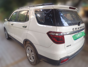 Auto Usado Modelo 2016, 7 Asientos, Motor de Gasolina, Transmisión Manual, Motor Delantero, Tracción Trasera, SUV, Van - Product Image 3