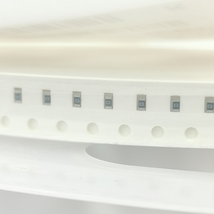 CL32Y475KCIVPNE 4.7μF ± 10% X7S 100V 1210 SMD Résistance 3.2mm2.5mm2.5mm - Product Image 1