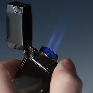 Bán Buôn Windproof Nhẹ Hơn Inflatable <span class=keywords><strong>2</strong></span> Máy Bay Phản Lực Màu Xanh Ngọn Lửa Hộp Quà Tặng An Toàn Và Bền Biểu Tượng Tùy Chỉnh Hút Phụ Kiện - Product Image 4