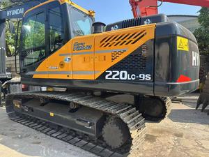 รถขุดฮุนได รุ่นปี 2023 รุ่น 220LC-9S มือสอง กำลัง 125 กิโลวัตต์ ออกแบบเพื่อการใช้งานในเมือง ประหยัดพื้นที่ ทำงานเงียบ ใช้เครื่องยนต์คัมมินส์ - Product Image 3