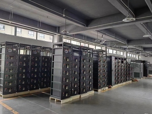 Sistema de Almacenamiento de Energía Todo en Uno con Celdas de Batería 100% Nuevas, Baterías Recargables de Iones de Litio HV con BMS Inteligente - Product Image 3