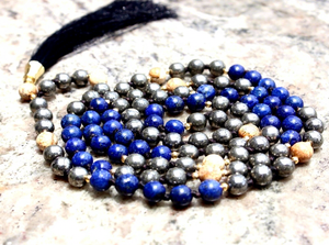 Collar de cuentas Mala de 108 cuentas hecho a mano con borla |   Collar Mala de Piedras Preciosas Anudado a Mano |   Regalo de Meditación Budista - Product Image 2