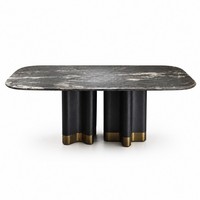 Table à manger en marbre italien de luxe avec base en pierre noire cosmique et accents dorés |   Solution tout-en-un pour les meubles