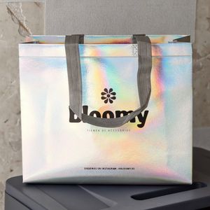 Bolsa de Compras de Tela No Tejida, Impermeable, Colorida, con Diseño Láser, para Regalos y Ropa, al por Mayor - Product Image 6