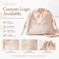 Pochette en satin champagne à cordon personnalisable avec logo imprimé, sac cadeau réutilisable pour bijoux, idéal pour les faveurs de mariage, l'emballage de cheveux et le rangement de perruques