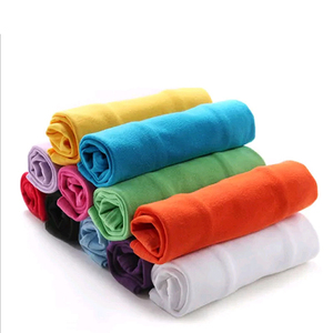 <span class=keywords><strong>T</strong></span>-shirt basic unisex all'ingrosso 180 g/m² in cotone poliestere 50% cotone 50% poliestere a manica corta, tinta unita, bianca, intimo per uomo - Product Image 2