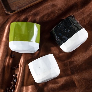 Tasse à expresso en céramique du Moyen-Orient, forme polyédrique créative, design moderne et minimaliste coloré pour l'art latte, pour <span class=keywords><strong>Shein</strong></span> Cross-border - Product Image 4