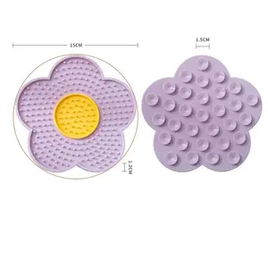 Almohadilla de silicona con forma de girasol para lamer para gatos y perros, plato de lamer lento para mascotas, cuenco para perros y gatos - Product Image 5