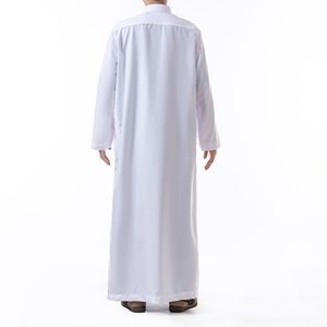 Thobe Tradizionale da Uomo, Abbigliamento Islamico, Veste Araba Jubba con Colletto Alto, Maniche Lunghe, Tessuto Setoso, Vendita all'Ingrosso - Product Image 4
