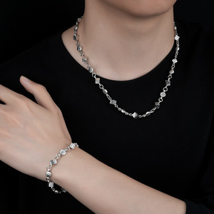 Ensemble de bijoux en forme de dés plaqués argent de style punk, bracelet et collier gothiques, cadeau de mariage ou de fiançailles - Product Image 3