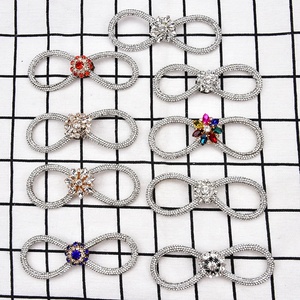 3.6*10.5cm Coreano <span class=keywords><strong>arco</strong></span> spilla di strass corda rotonda intarsiato di diamanti fiore fibbia con pin decorazione FAI DA TE accessori di abbigliamento - Product Image 1