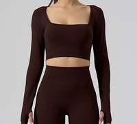 Ensemble de yoga côtelé sans couture pour femme : haut court à bretelles fines et leggings taille haute – Tenue d'entraînement pour la gym et la course à pied