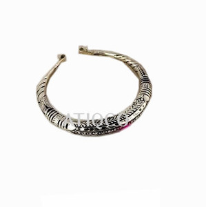 Bracelet manchette en laiton plaqué argent antique avec nœud papillon mignon pour femme indienne - Product Image 3