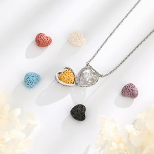 Collar difusor de aceite esencial bola hueca y corazón collar de medallón de acero inoxidable colgante de aromaterapia - Product Image 1