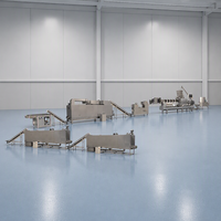 Industriële machine voor het extruderen en drogen van kattenvoer en een productielijn voor de verwerking van kauwsnacks voor honden.