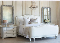 Lit rembourré de style rococo français avec tête et pied de lit en bois sculpté à la main, mobilier de chambre de luxe pour hôtel et maison
