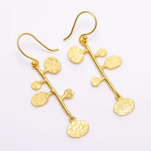 Bijoux de boucle d'oreille en laiton plaqué or de haute qualité, bijoux plaqués or vermeil 18 carats, fournisseur de bijoux en laiton antique - Product Image 1