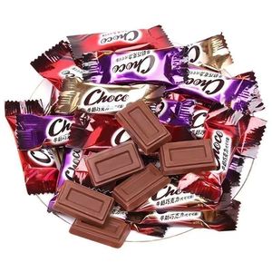 Cioccolato Natalizio Dolce all'Ingrosso con Frutta Secca per Riunioni Familiari, Confezione Multi-Colore Pronta da Gustare - Product Image 1