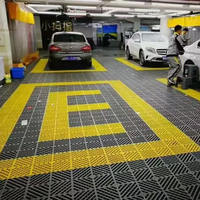 Carreaux de sol modulaires antidérapants 18mm Carreaux de sol de garage en plastique imbriqués pour l'atelier de vente de voitures