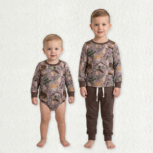 Ropa de Dormir Infantil Estilo Caza, Camuflaje con Estampado de Ciervo, Pavo y Pato, Manga Larga, para Niños - Product Image 1