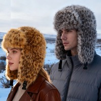 Chapeau de trappeur en fausse fourrure pour homme et femme, avec logo personnalisé, fabriqué en usine depuis 17 ans, épais et fourré, style Ushanka avec cache-oreilles, idéal pour le ski et la chasse