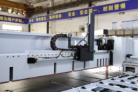 Scie à panneaux CNC industrielle MINGAN NP250A à chargement frontal pour l'usinage du bois destinée aux usines de meubles