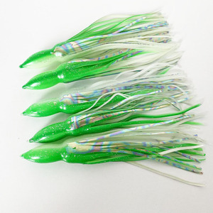 Señuelo de calamar de goma suave y colorido de 15cm y 18cm que brilla en la oscuridad para pesca de caballa en agua salada, río, orilla y embarcaciones. - Product Image 4