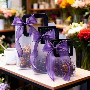 Bolsa de Regalo Transparente Esmerilada con Asa Resistente para Bodas, Cumpleaños, Navidad, Impresión de Logotipo - Product Image 2